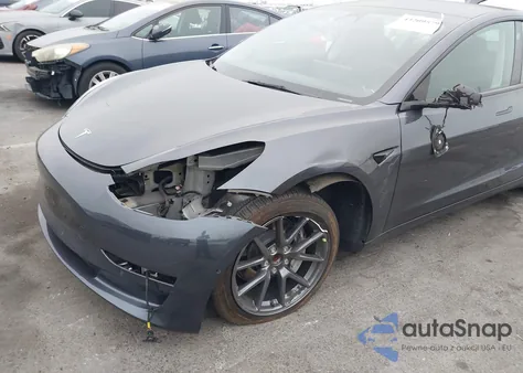 2022 Tesla Model 3 Rear-Wheel Drive from USA, damaged, VIN 5YJ3E1EA0NF376695